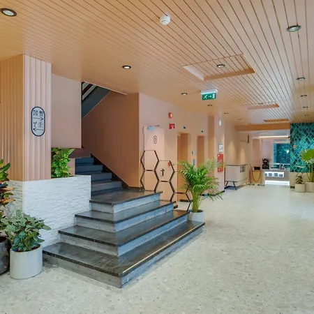 The Editory Garden Carmo 3*