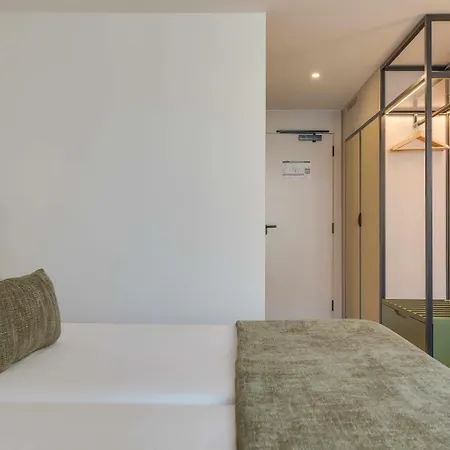 The Editory Garden Carmo