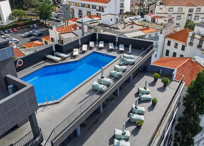 Hotel The Editory Garden Carmo