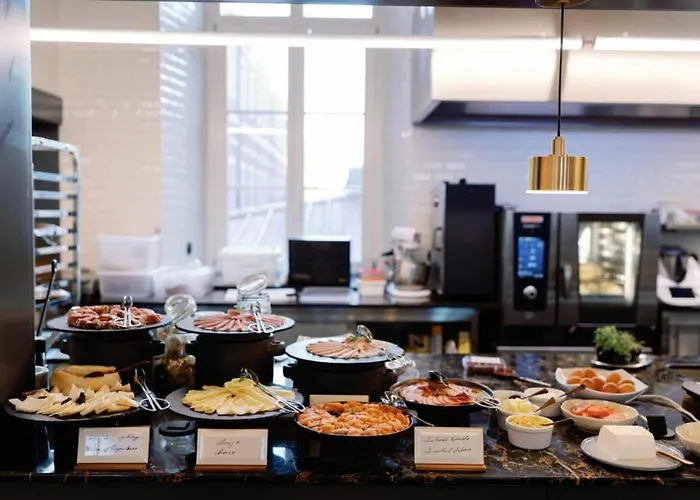 The Editory Garden Carmo Hotel Funchal (Madeira)