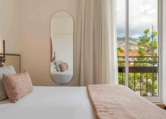 Hotel The Editory Garden Carmo