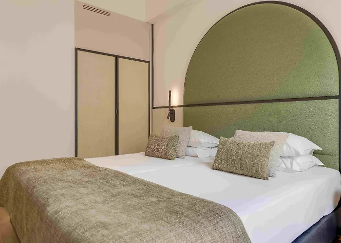 Hotel The Editory Garden Carmo 3*