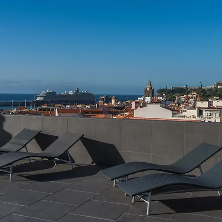 Hotel The Editory Garden Carmo Funchal (Madeira)