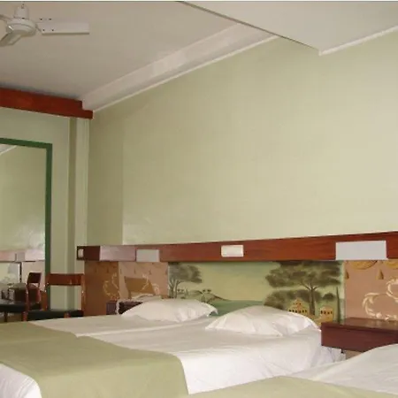 The Editory Garden Carmo Hotel