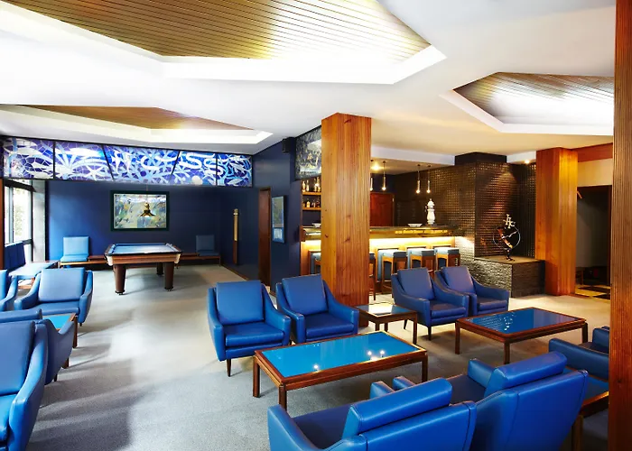 The Editory Garden Carmo