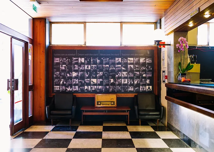 The Editory Garden Carmo