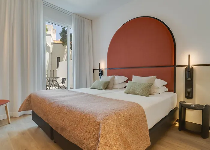 Hotel The Editory Garden Carmo Funchal (Madeira)