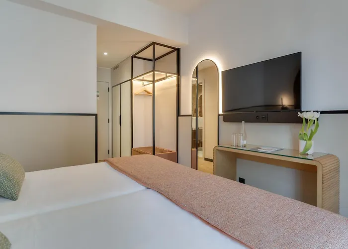 Hotel The Editory Garden Carmo Funchal (Madeira)