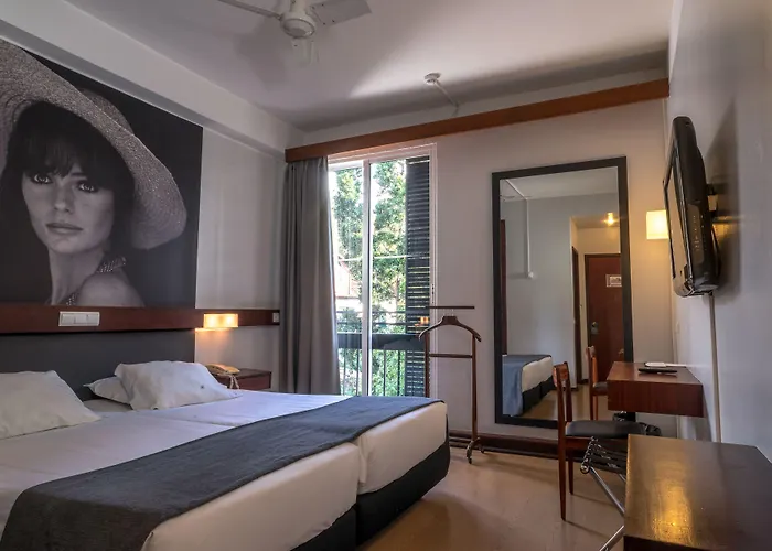 The Editory Garden Carmo Hotel