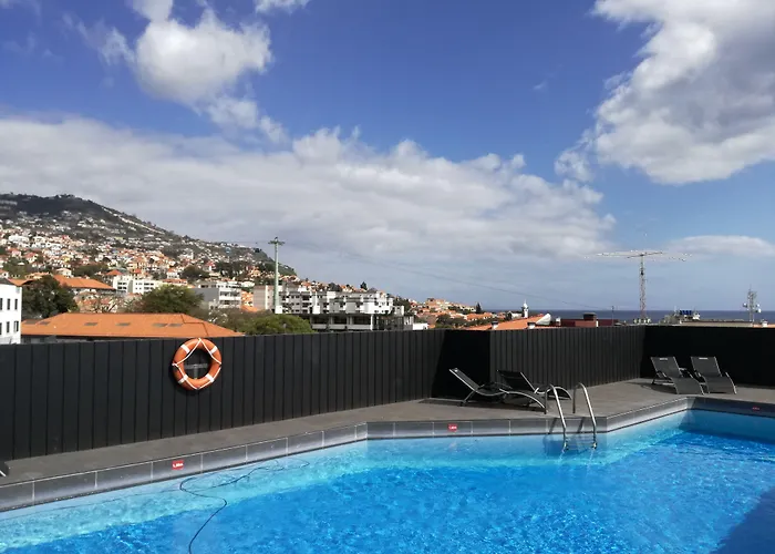 The Editory Garden Carmo 3*