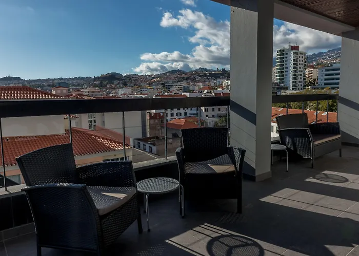 Hotel The Editory Garden Carmo