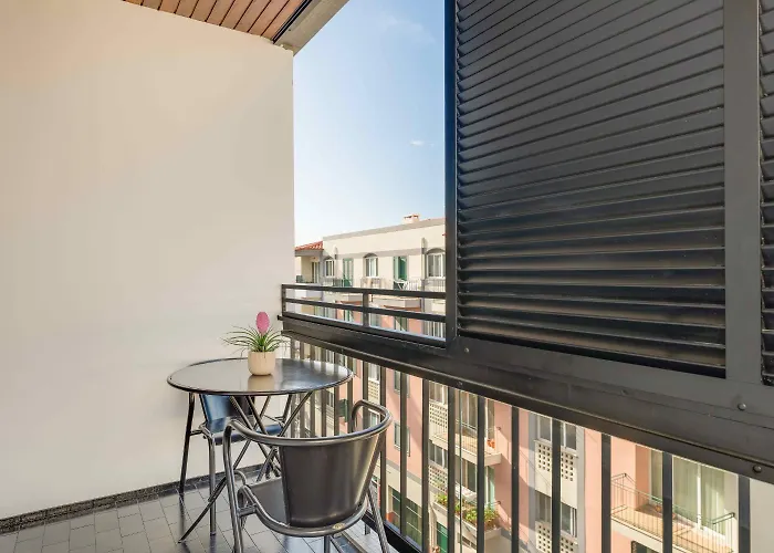 Hotel The Editory Garden Carmo Funchal (Madeira)