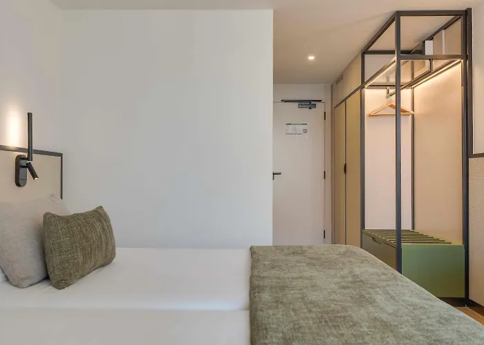 The Editory Garden Carmo