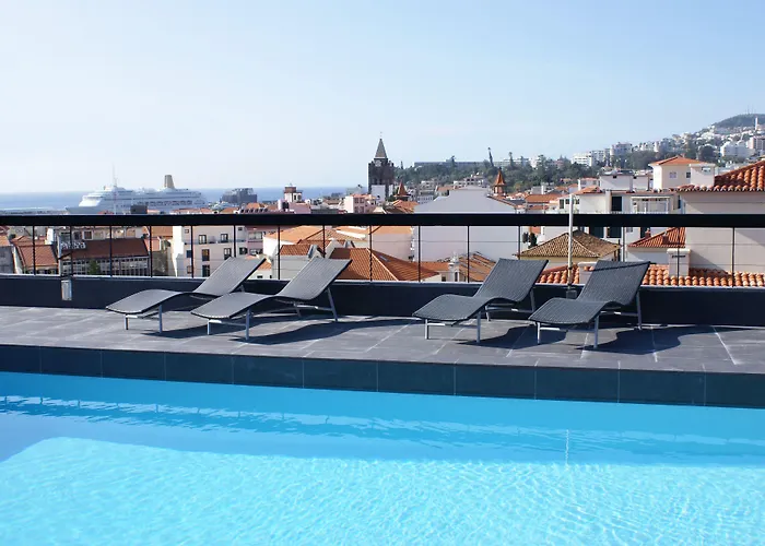 The Editory Garden Carmo 3* Funchal