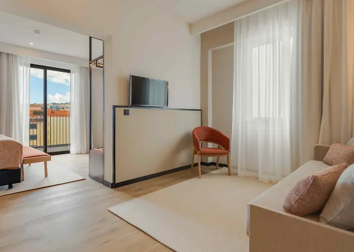 The Editory Garden Carmo Szálloda